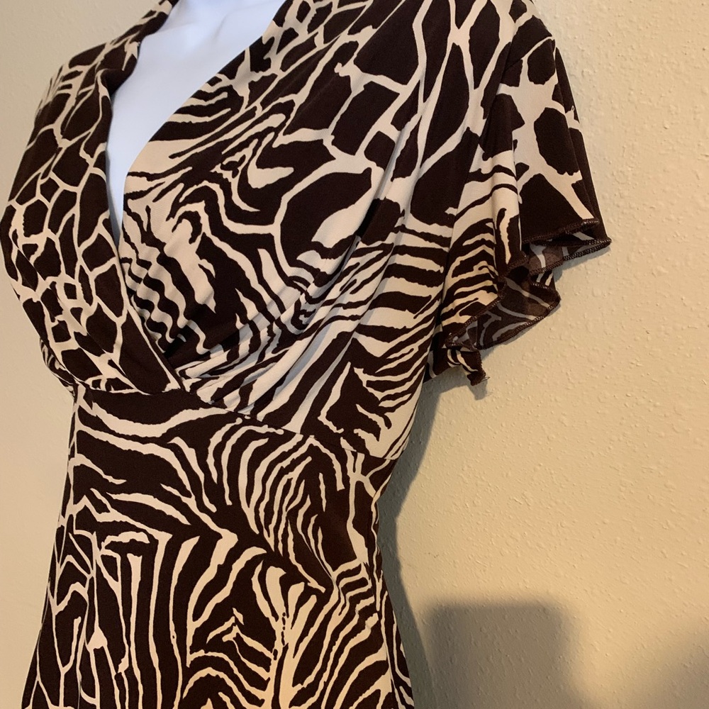 New York & Company Animal Print Top - Picture 2 of 4